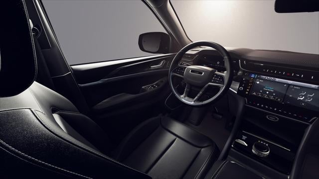 New 2026 Baltic Gray Metallic Clear-Coat Exterior Paint Jeep GRAND CHEROKEE LIMITED 4X4 image 8