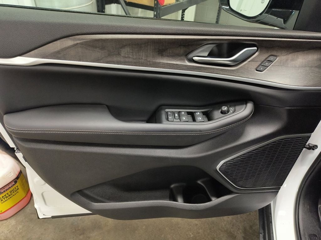 New 2026 Bright White Clear-Coat Exterior Paint Jeep GRAND CHEROKEE LIMITED 4X4 image 11