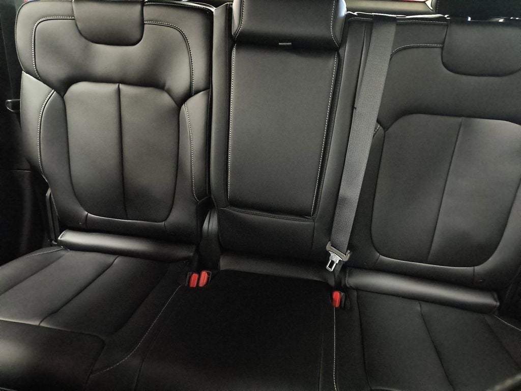 New 2026 Bright White Clear-Coat Exterior Paint Jeep GRAND CHEROKEE LIMITED 4X4 image 16