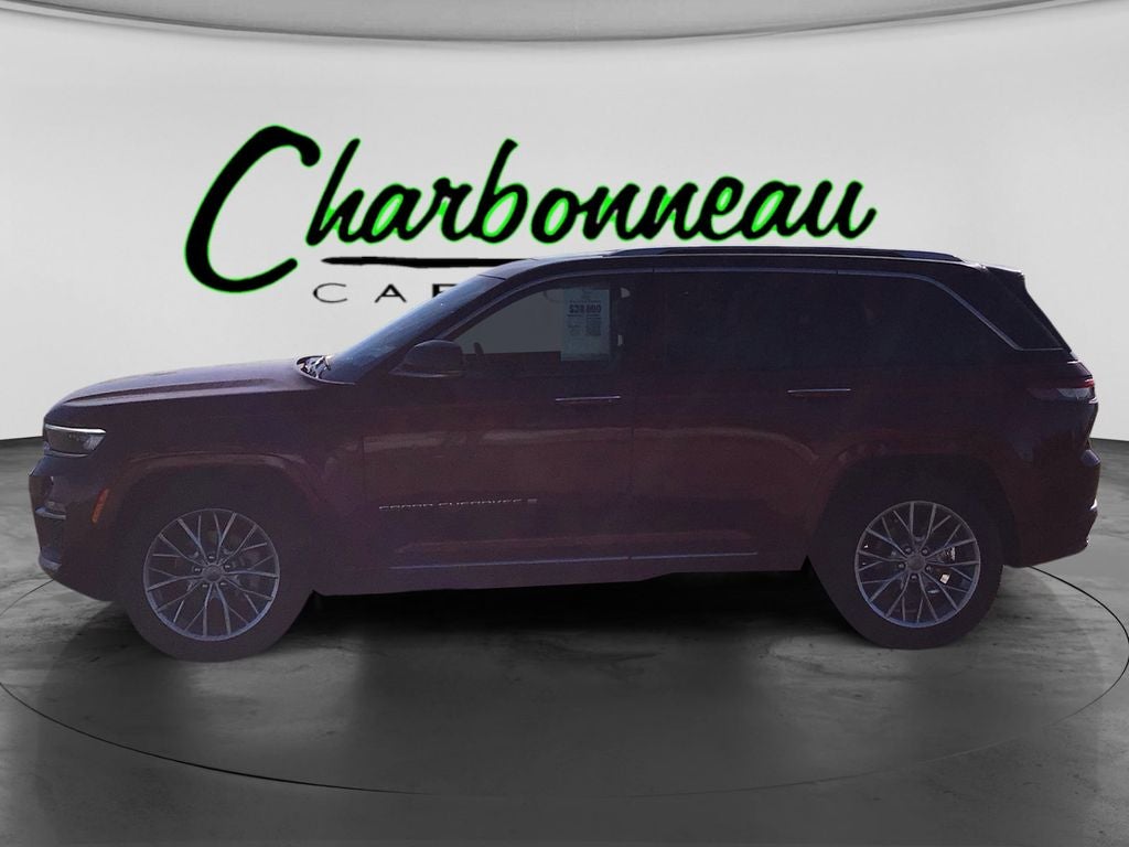 Used 2022 Velvet Red Pearlcoat Jeep Summit 4x4 image 2