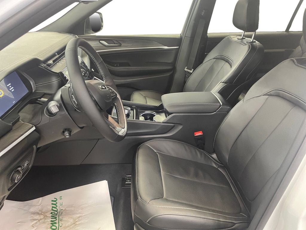 New 2026 Bright White Clear-Coat Exterior Paint Jeep GRAND CHEROKEE L LIMITED RESERVE 4X4 image 10