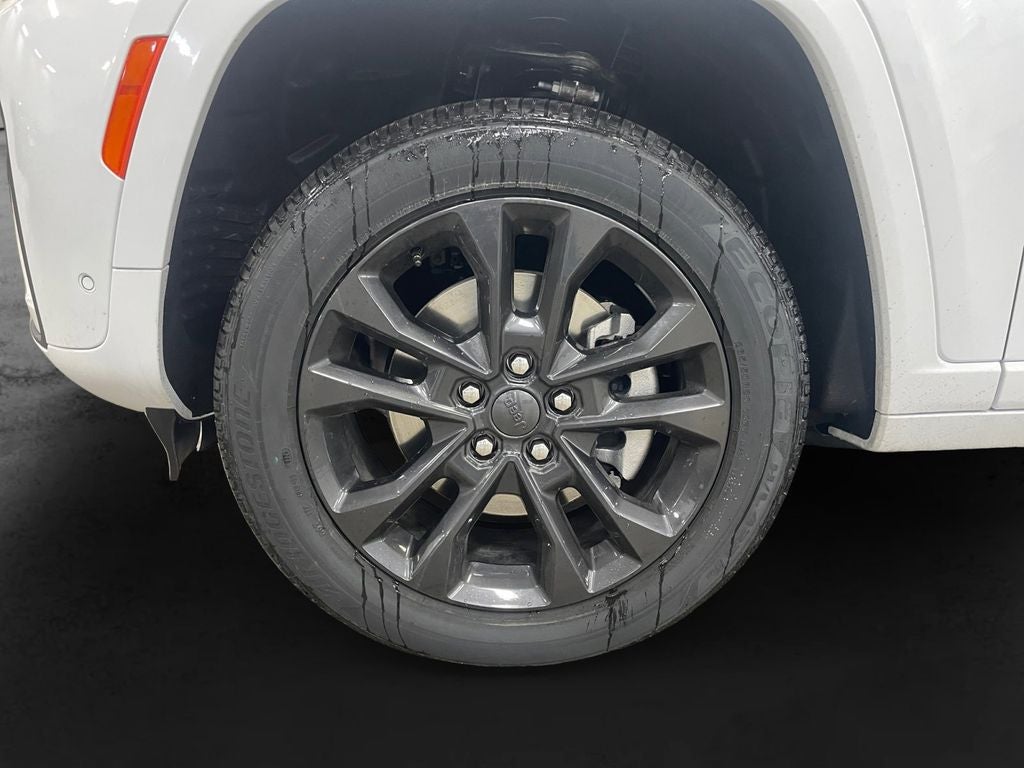 New 2026 Bright White Clear-Coat Exterior Paint Jeep GRAND CHEROKEE L LIMITED RESERVE 4X4 image 9