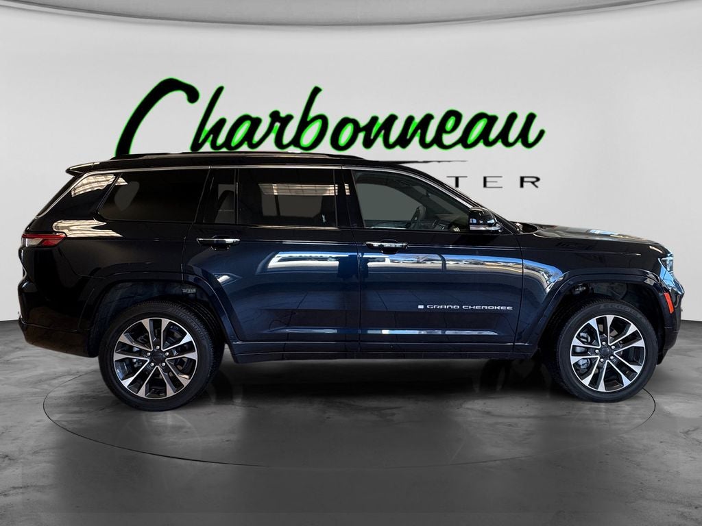 Used 2023 Midnight Sky Jeep Overland 4x4 image 6