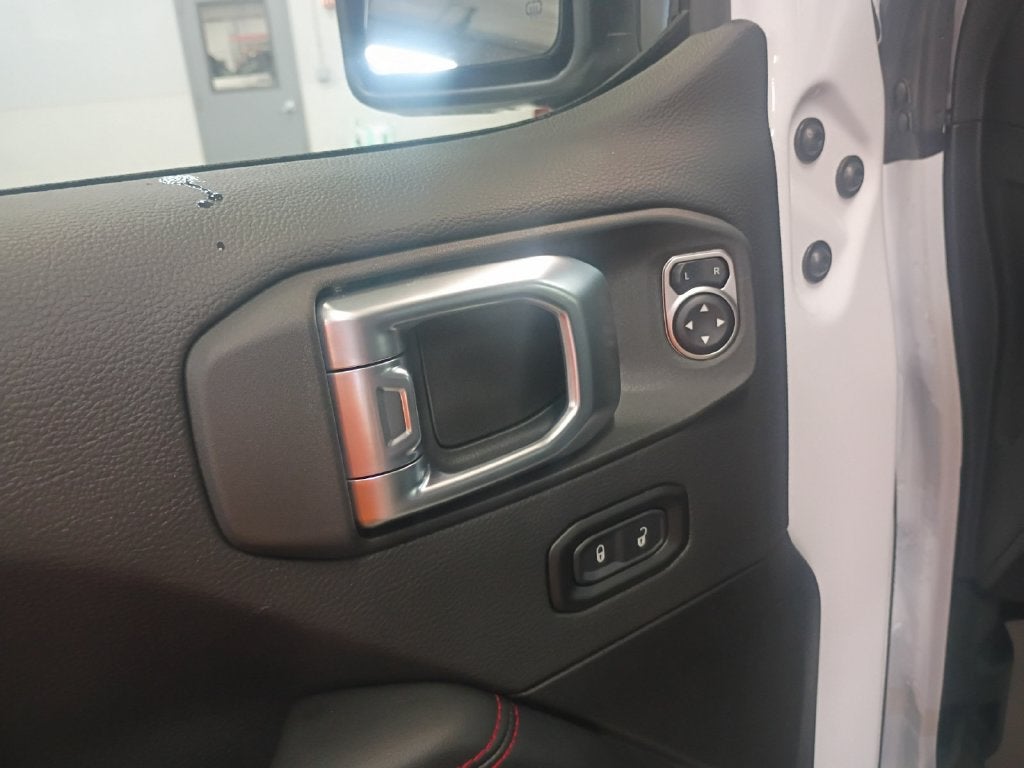 New 2027 Bright White Clearcoat Jeep Rubicon image 11