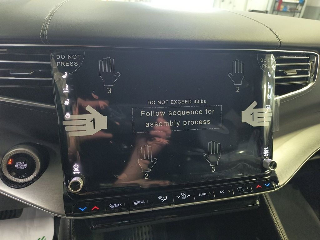 New 2026 Silver-Zynith Exterior Paint Jeep GRAND WAGONEER L LIMITED RESERVE 4X4 image 21