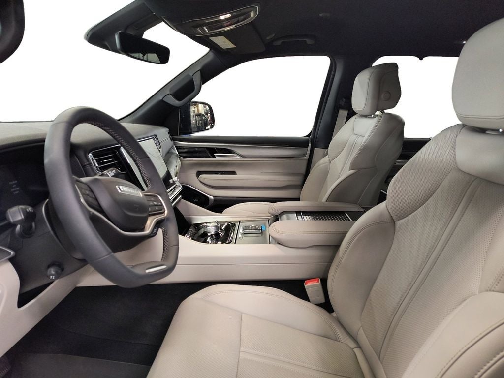 Used 2025 Velvet Red Pearlcoat Jeep Series III 4x4 image 10