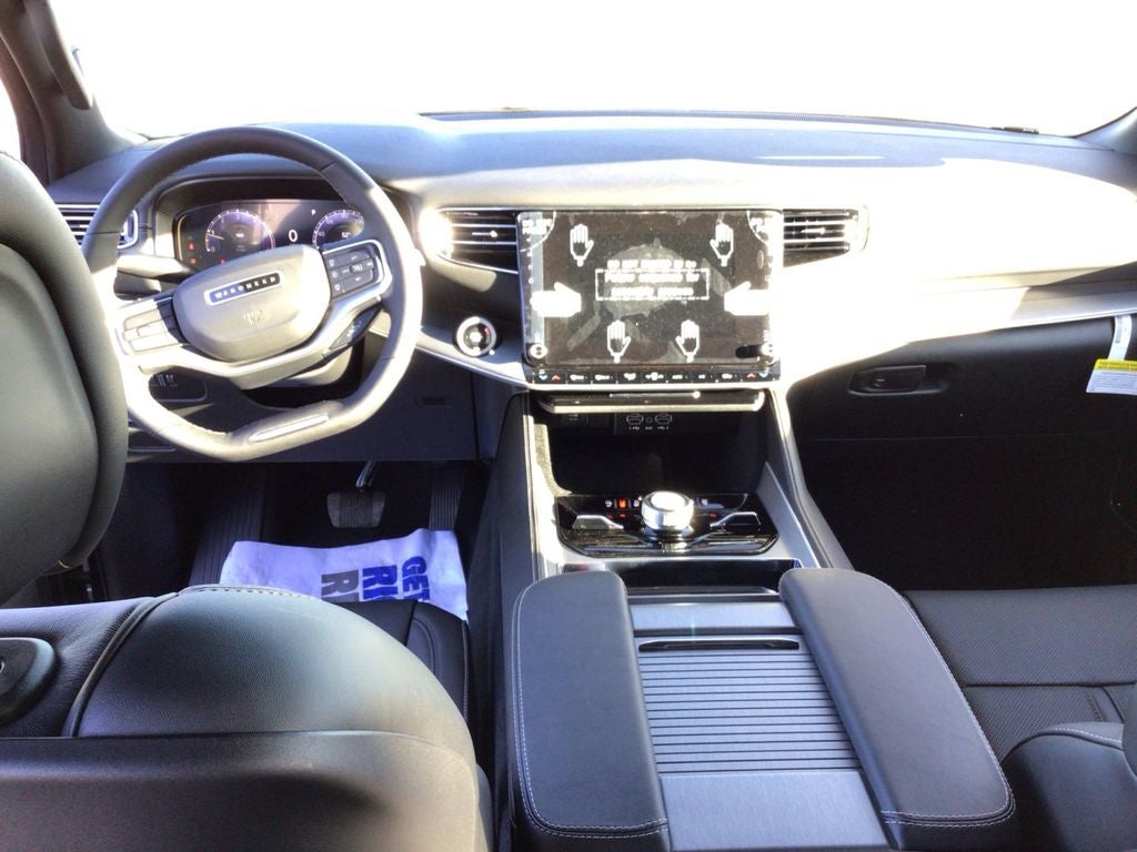 Used 2025 Diamond Black Crystal Pearlcoat Jeep Series III 4x4 image 12