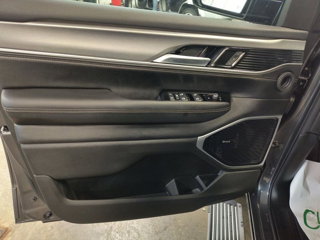 New 2026 Baltic-Gray Metallic Clear-Coat Exterior Paint Jeep GRAND WAGONEER LIMITED RESERVE 4X4 image 11