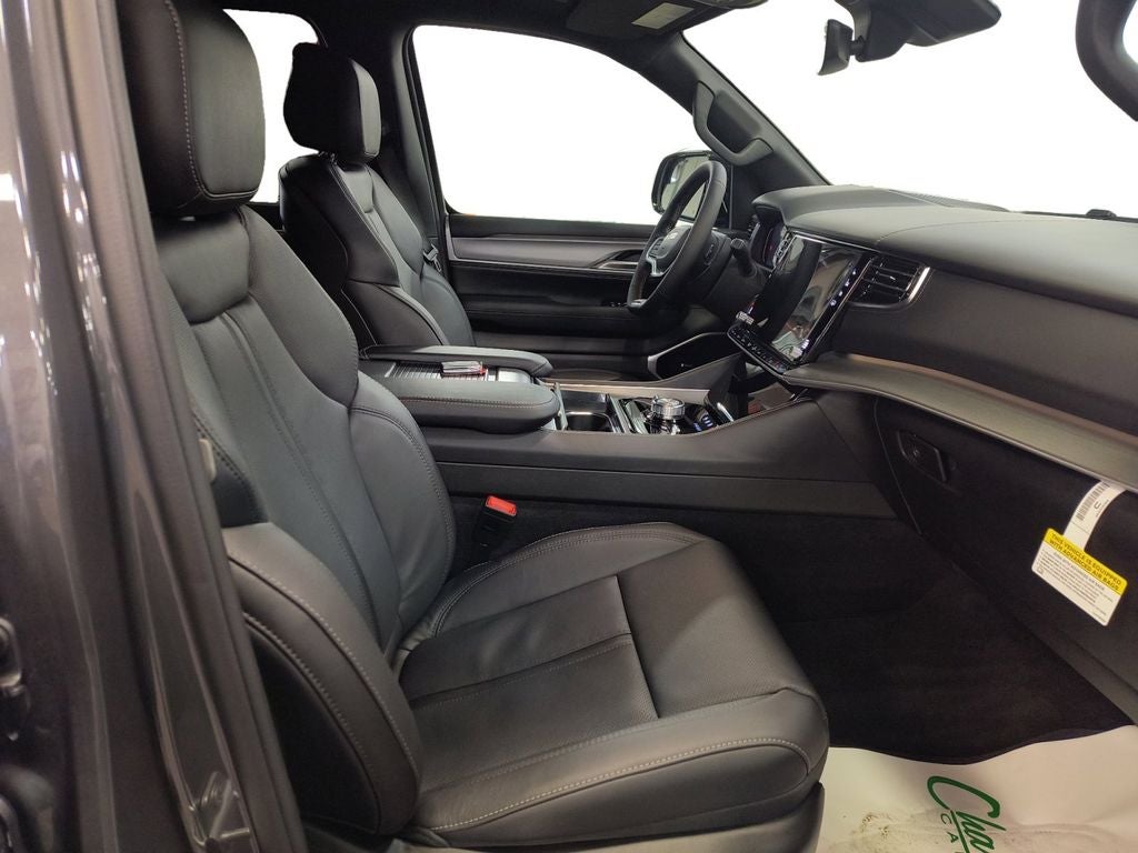 New 2026 Baltic-Gray Metallic Clear-Coat Exterior Paint Jeep GRAND WAGONEER LIMITED RESERVE 4X4 image 17