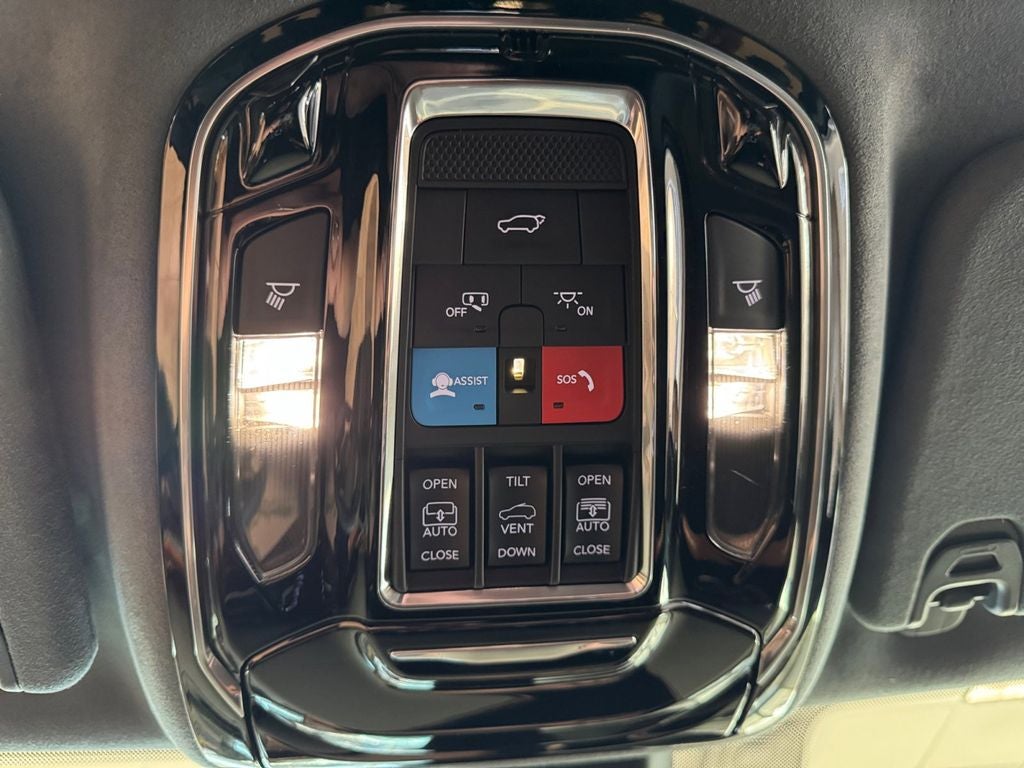 Used 2024 Baltic Gray Metallic Clearcoat Jeep Series III 4x4 image 24