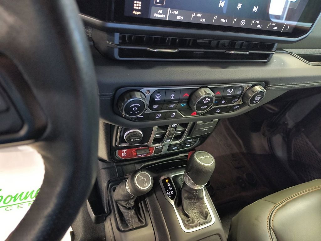 Used 2024 Anvil Clear Coat Jeep Mojave image 15