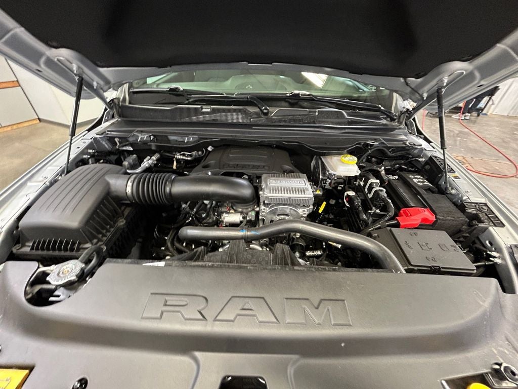 New 2026 Silver Zynith Exterior Paint RAM RAM 1500 EXPRESS CREW CAB 4X4 5