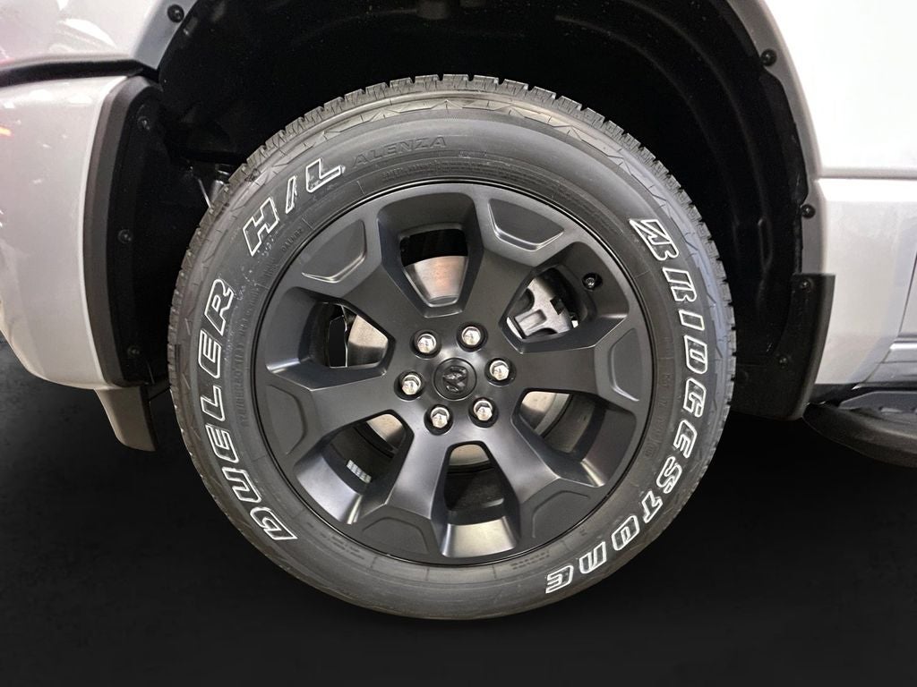 New 2026 Silver Zynith Exterior Paint RAM RAM 1500 EXPRESS CREW CAB 4X4 5