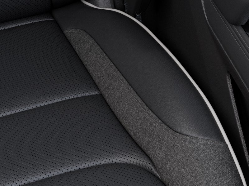 New 2026 Ivory White Tri-Coat Pearl-Coat Exterior Paint RAM RAM 1500 LIMITED CREW CAB 4X4 5