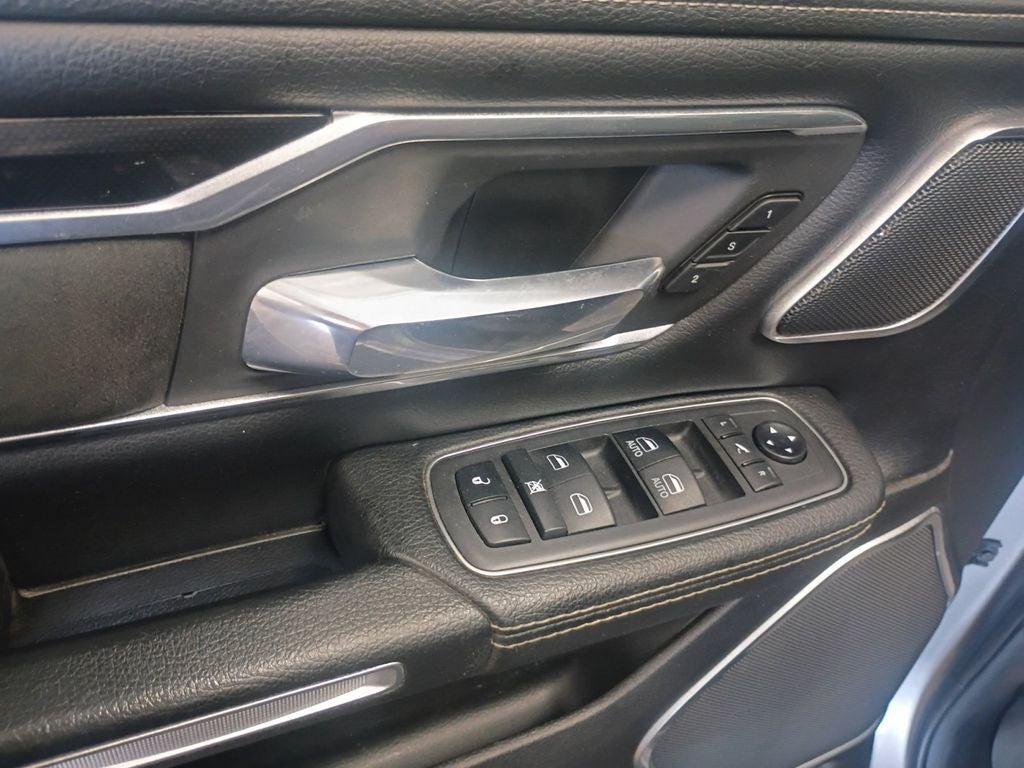 Used 2019 Billet Silver Metallic Clearcoat RAM Laramie Crew Cab 4x4 5