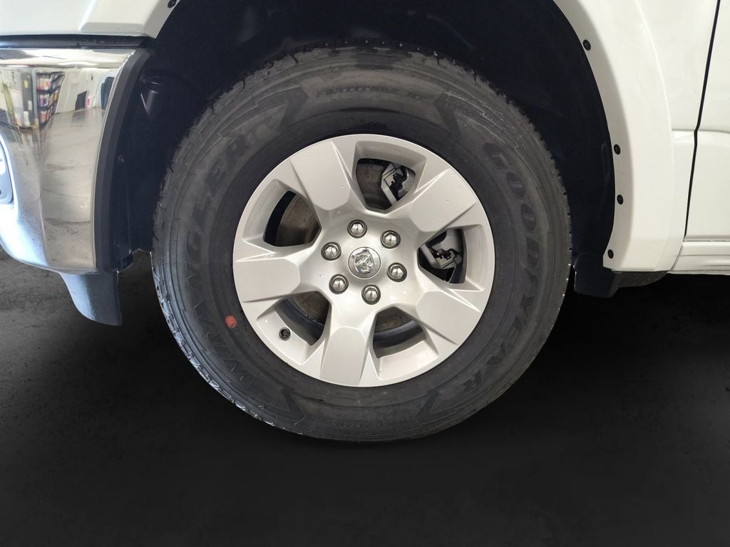 New 2026 Bright White Clear-Coat Exterior Paint RAM RAM 1500 BIG HORN CREW CAB 4X4 6