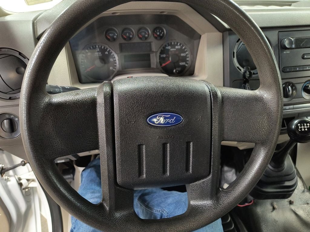 Used 2008 Oxford White Clearcoat Ford XL DRW image 13