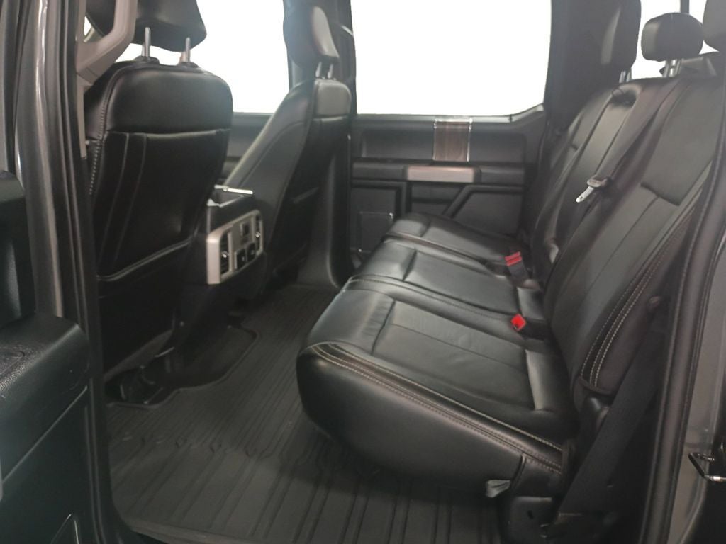 Used 2019 Magnetic Metallic Ford LARIAT image 16