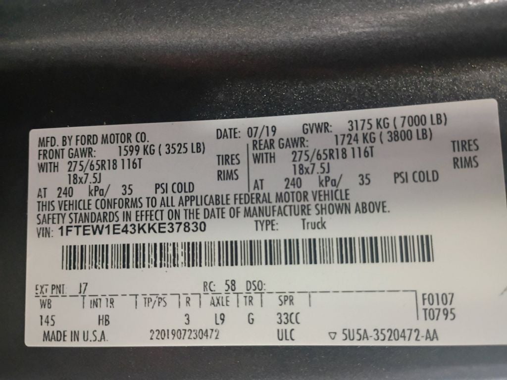 Used 2019 Magnetic Metallic Ford LARIAT image 24