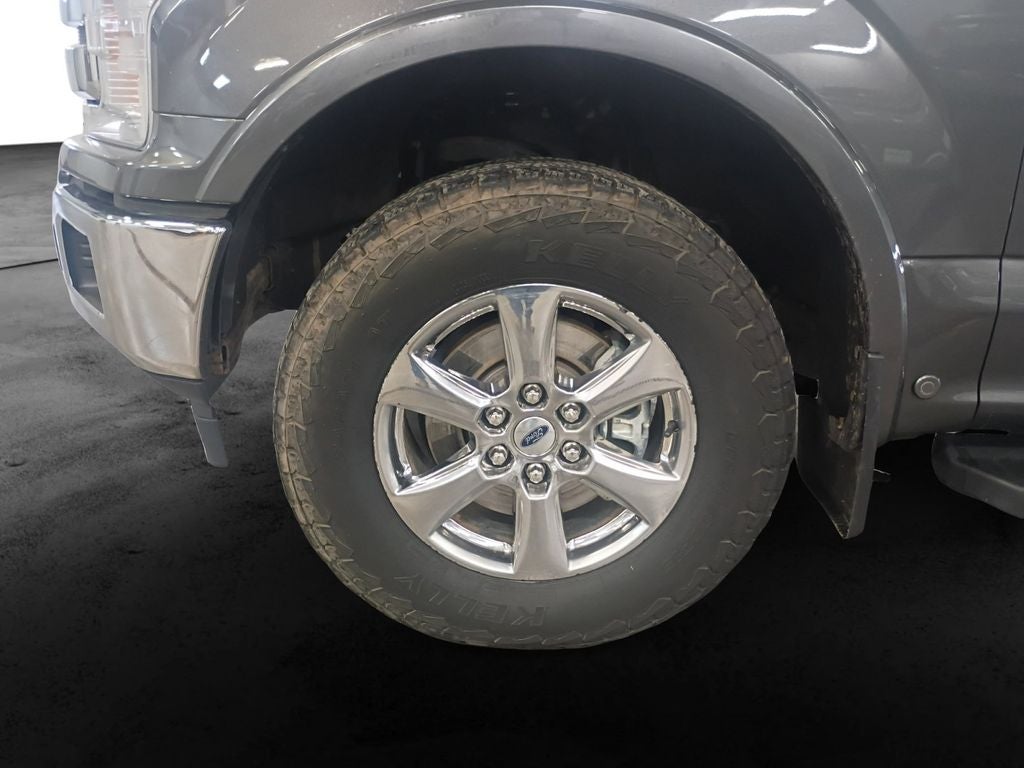 Used 2019 Magnetic Metallic Ford LARIAT image 9