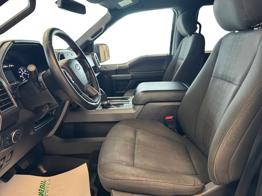 Used 2018 White Ford XLT image 10