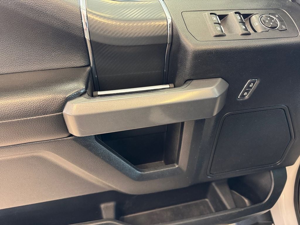 Used 2018 White Ford XLT image 11