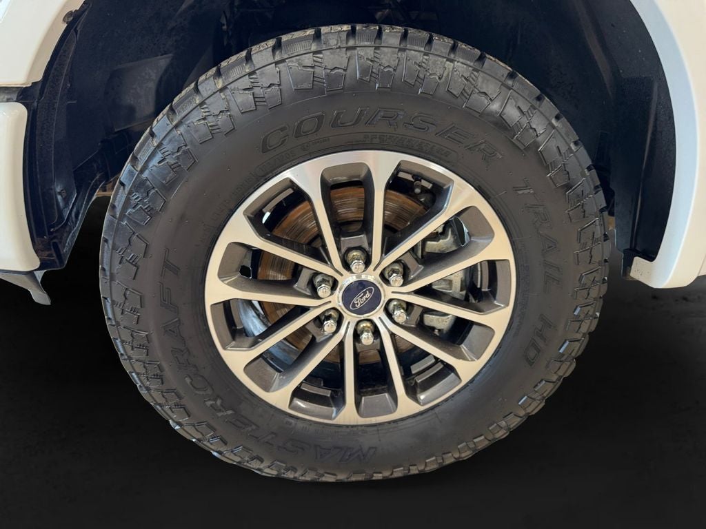 Used 2018 White Ford XLT image 9