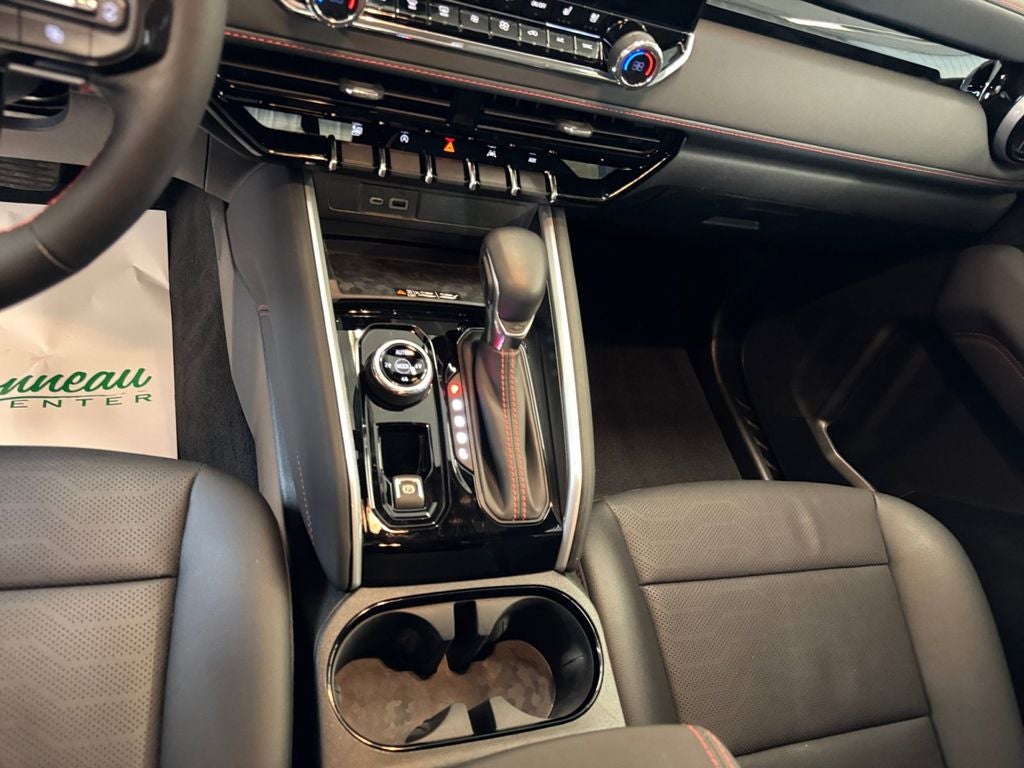 Used 2025 Summit White Chevrolet 4WD Z71 image 15