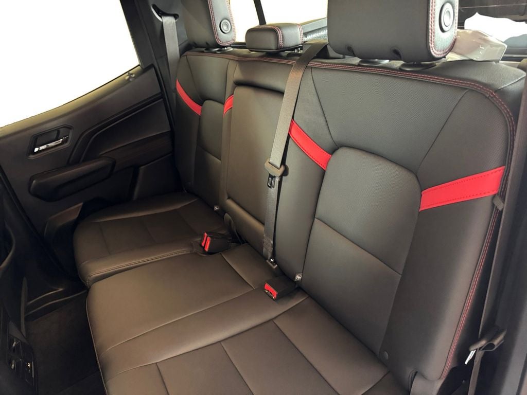 Used 2025 Summit White Chevrolet 4WD Z71 image 16