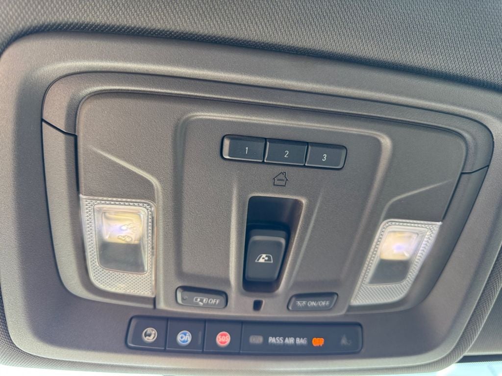 Used 2019 Summit White Chevrolet LT image 23