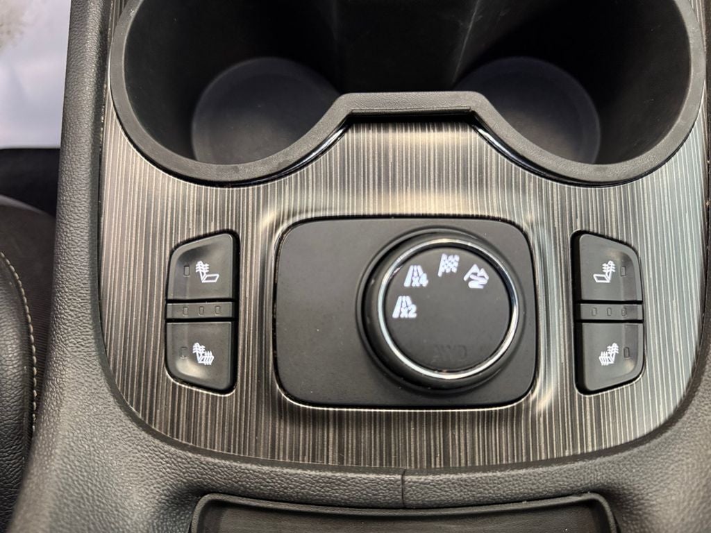 Used 2020 Carbon Black Metallic GMC AWD SLT image 22