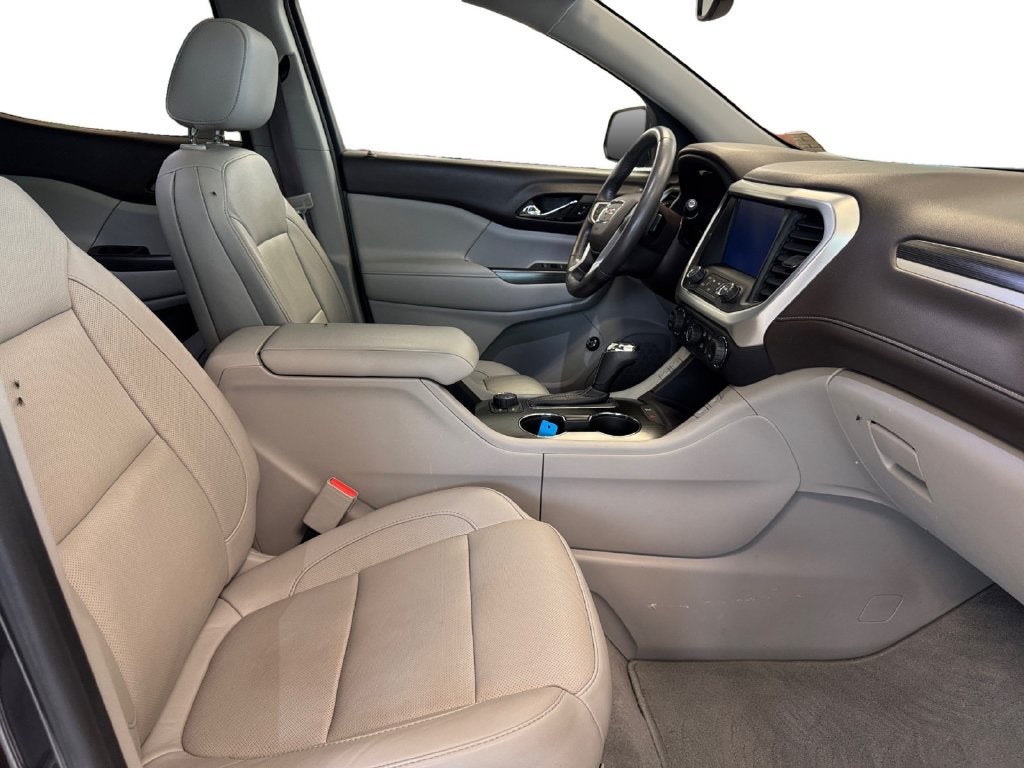 Used 2017 Iridium Metallic GMC SLT-2 image 17