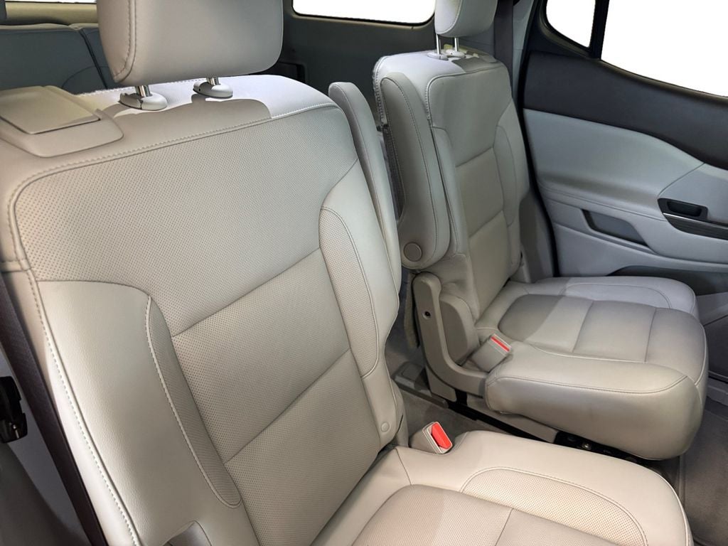 Used 2017 Iridium Metallic GMC SLT-2 image 18