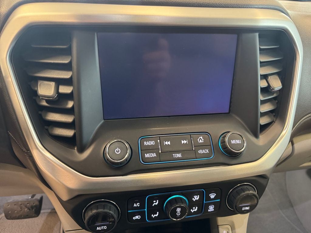 Used 2017 Iridium Metallic GMC SLT-2 image 20