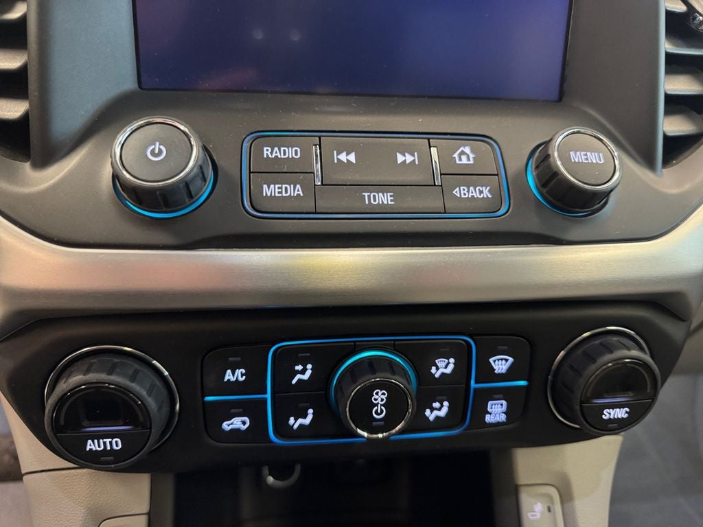 Used 2017 Iridium Metallic GMC SLT-2 image 21