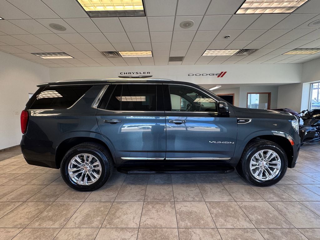 Used 2021 Dark Sky Metallic GMC 4WD SLT image 6