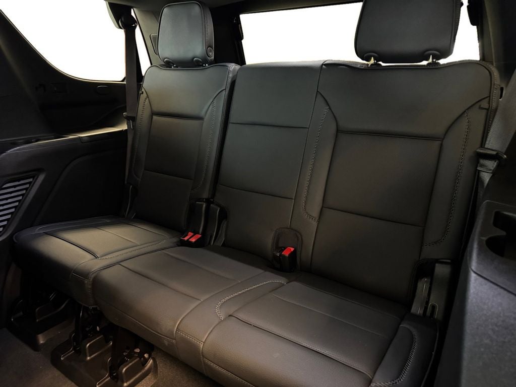 Used 2022 Onyx Black GMC 4WD Denali image 16