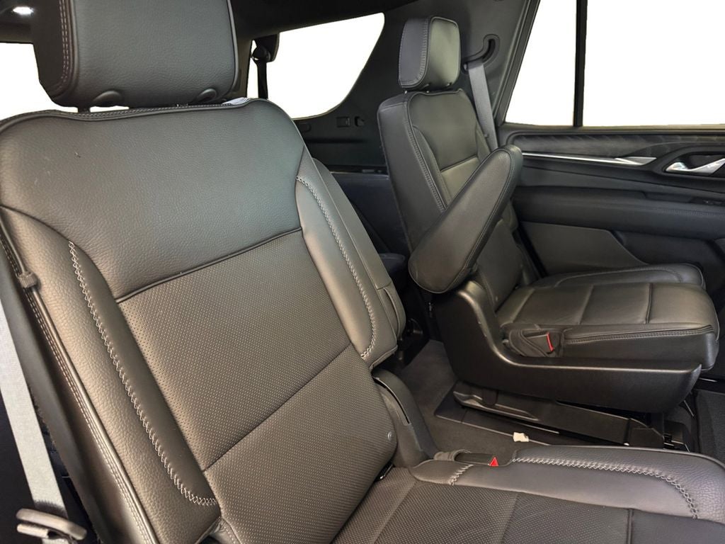 Used 2022 Onyx Black GMC 4WD Denali image 18