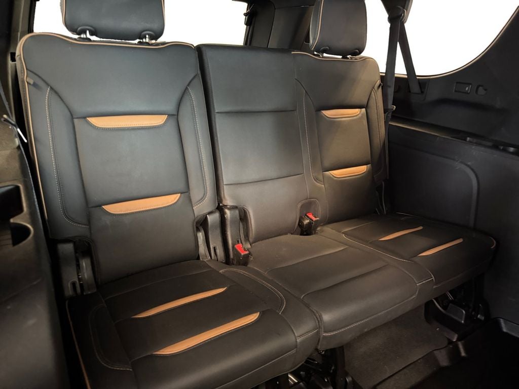Used 2024 Sterling Metallic GMC 4WD AT4 image 18
