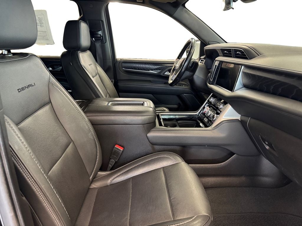 Used 2021 Onyx Black GMC 4WD Denali image 17