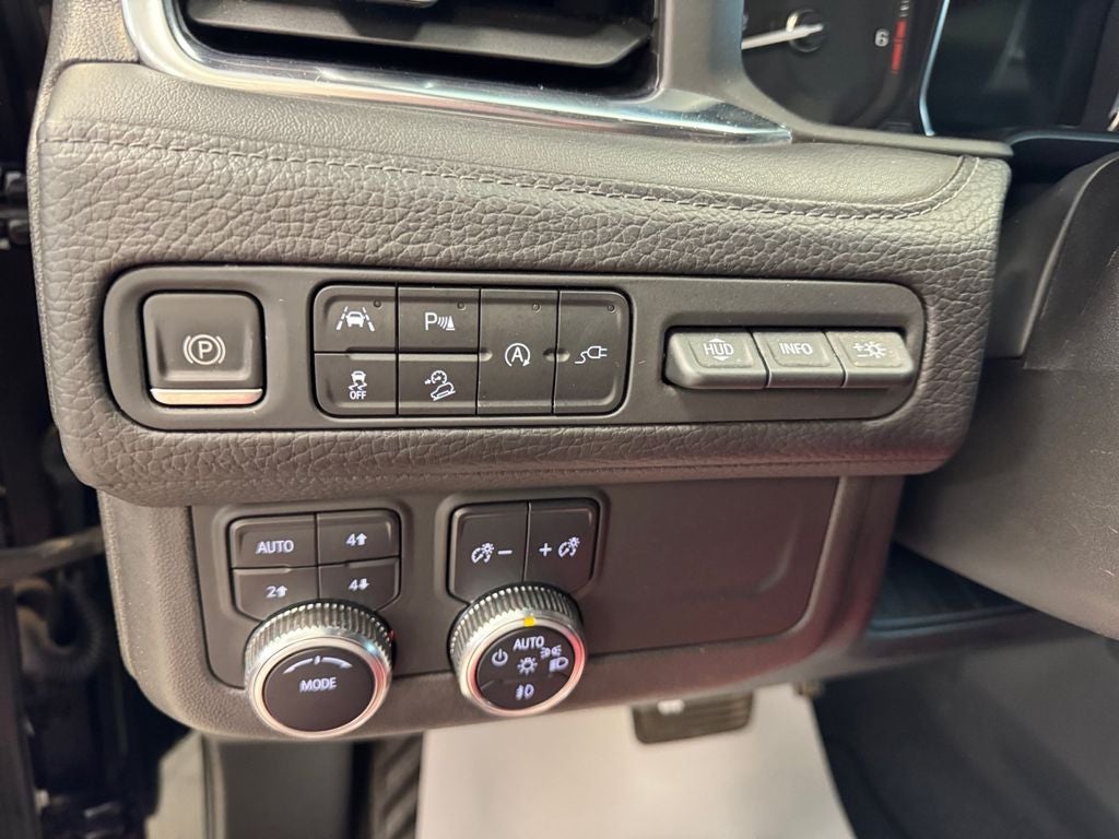Used 2021 Onyx Black GMC 4WD Denali image 24