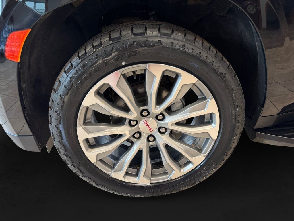 Used 2021 Onyx Black GMC 4WD Denali image 9