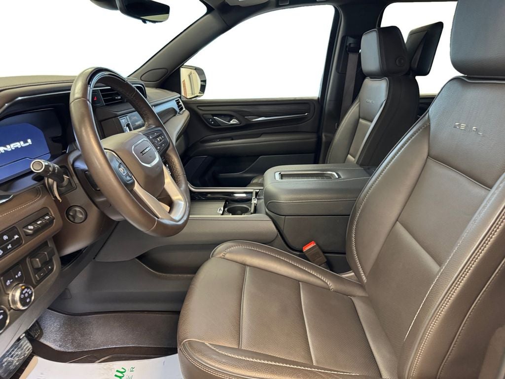 Used 2024 White Frost Tricoat GMC 4WD Denali image 10