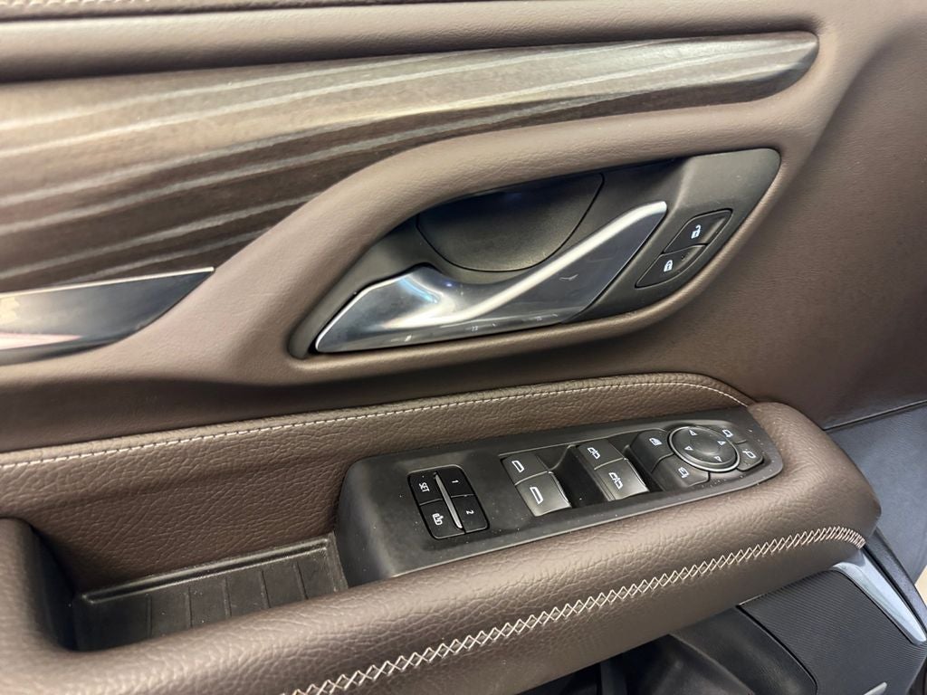 Used 2024 White Frost Tricoat GMC 4WD Denali image 11