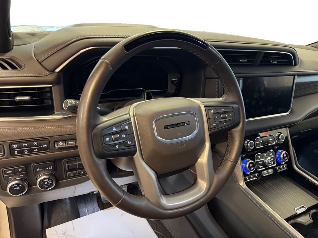 Used 2024 White Frost Tricoat GMC 4WD Denali image 13