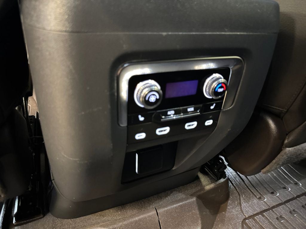 Used 2024 White Frost Tricoat GMC 4WD Denali image 21