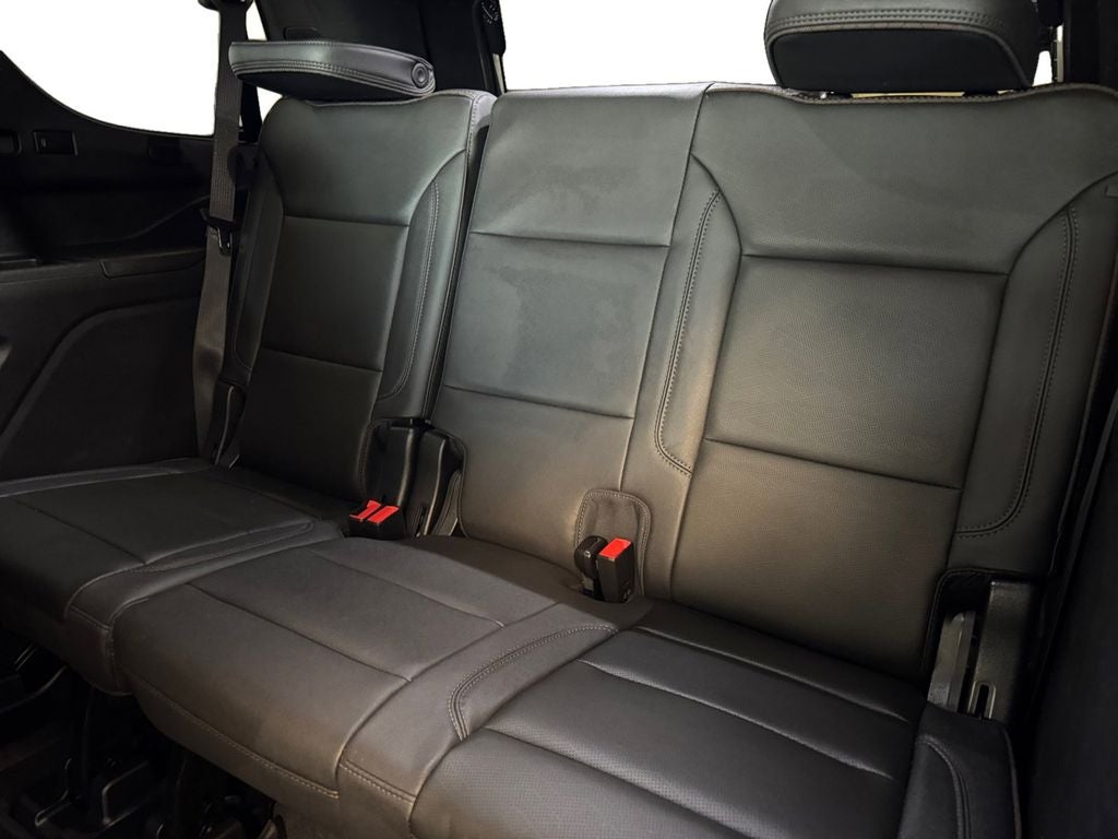 Used 2022 Black Chevrolet High Country image 16