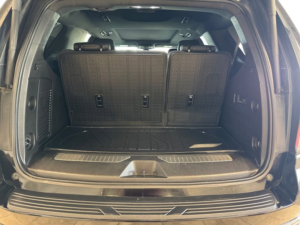 Used 2022 Black Chevrolet High Country image 19