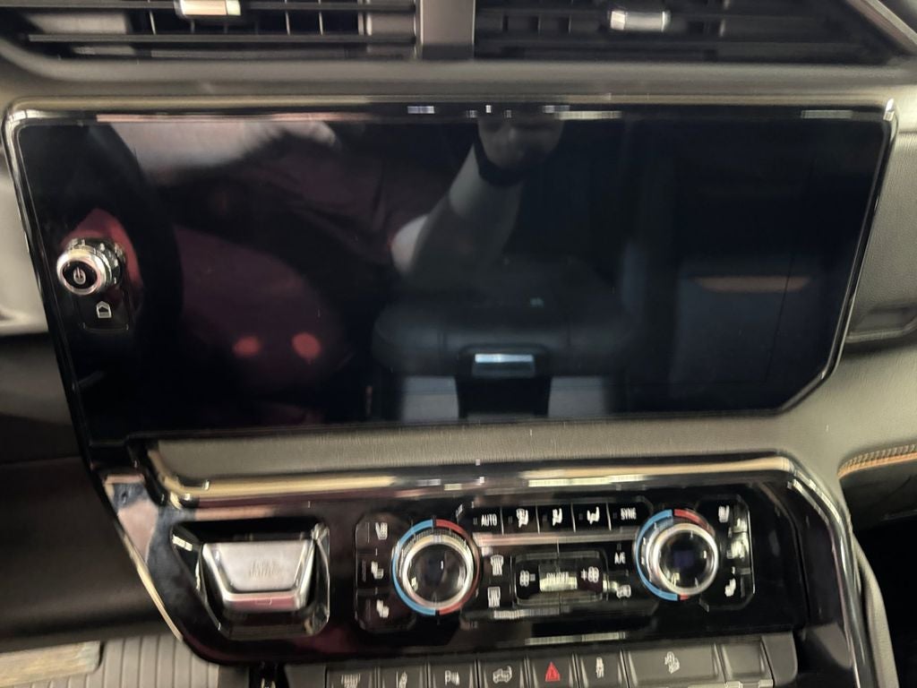 Used 2024 Sterling Metallic GMC AT4 image 20
