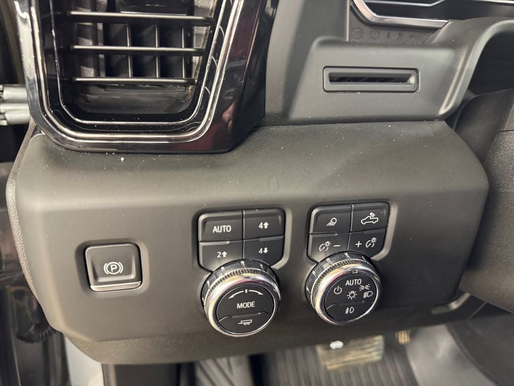 Used 2024 Sterling Metallic GMC AT4 image 22